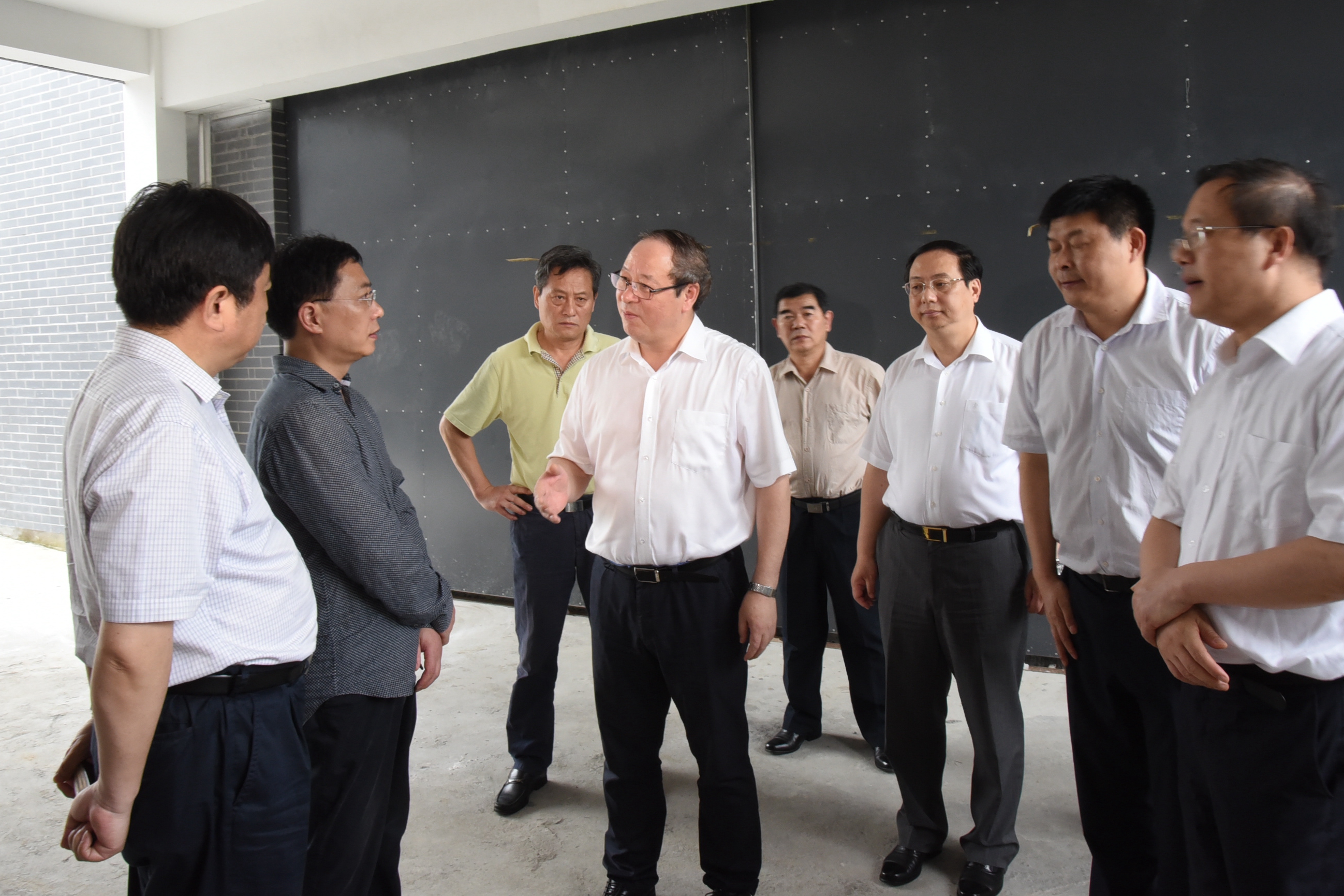浙江省副省长彭佳学视察milan.com特种茶中心