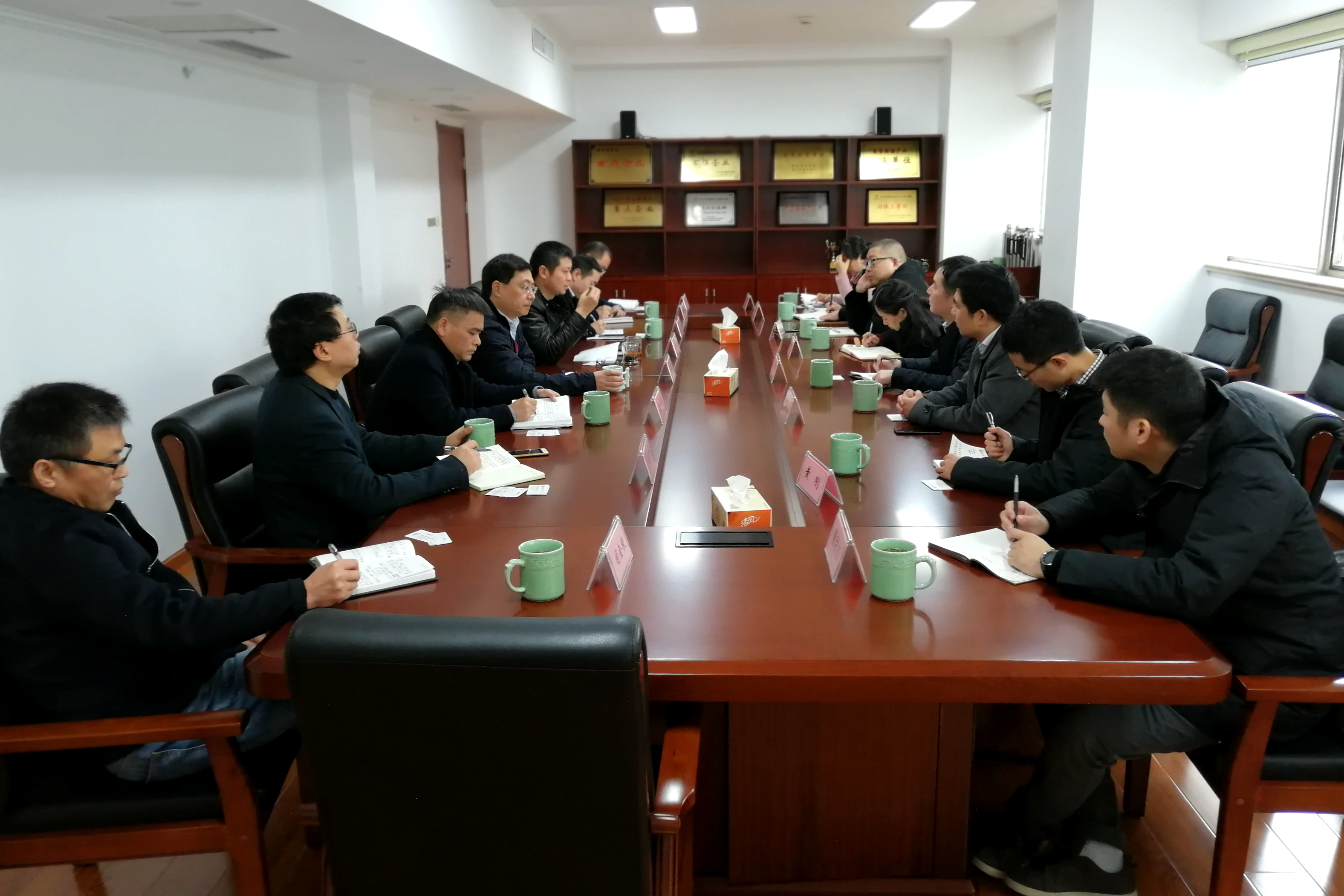 安吉县杜尉栋副县长一行到访milan.com商议茶苗扶贫事宜