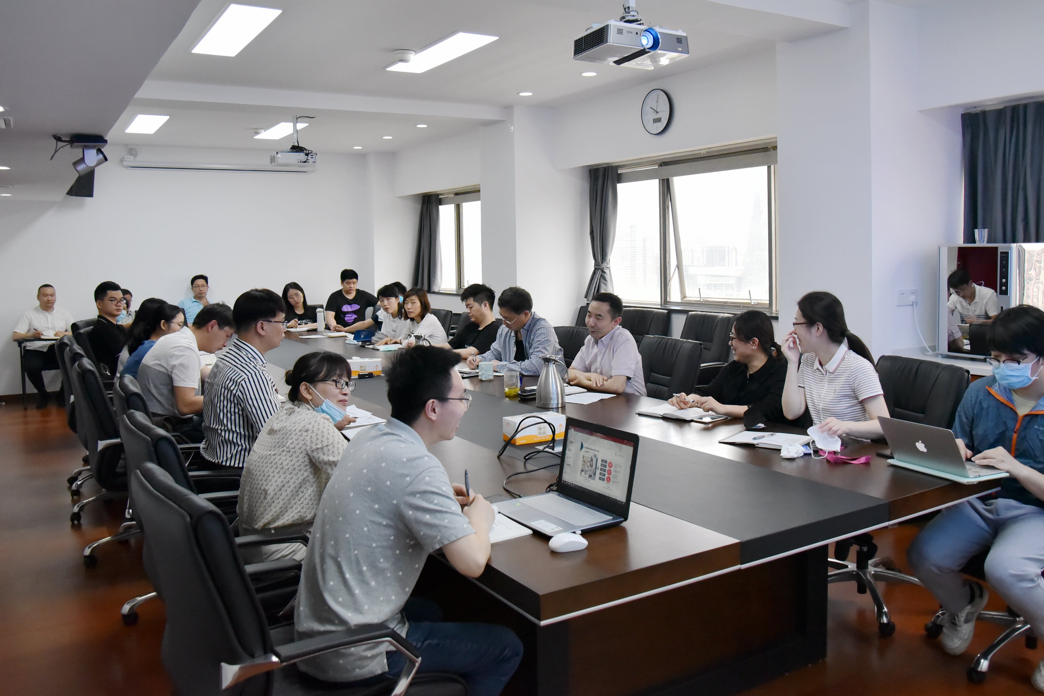 milan.com召开第127届广交会动员会