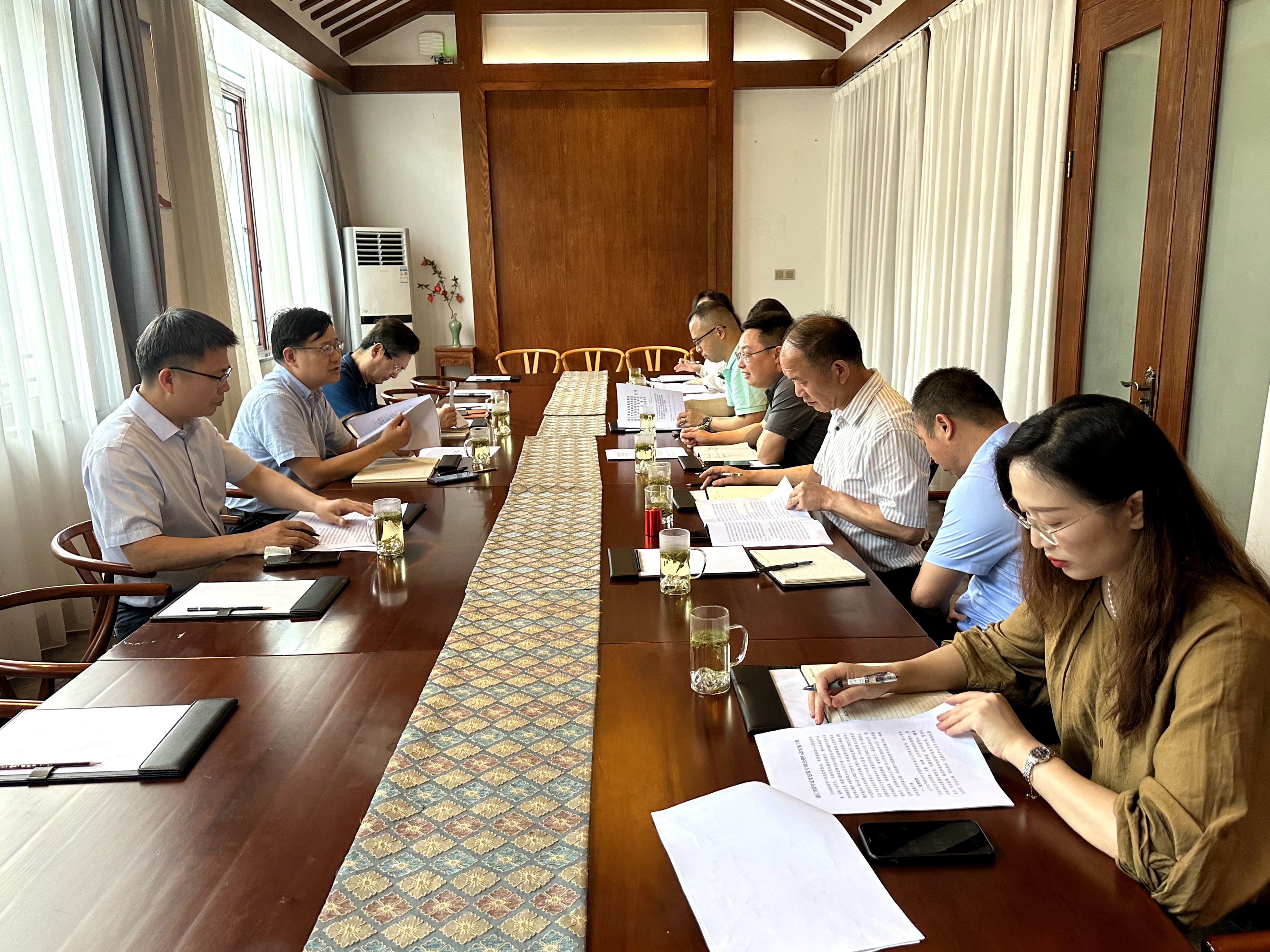 省供销社理事会副主任沈省文赴milan.com开展茶叶过度包装专项治理调研