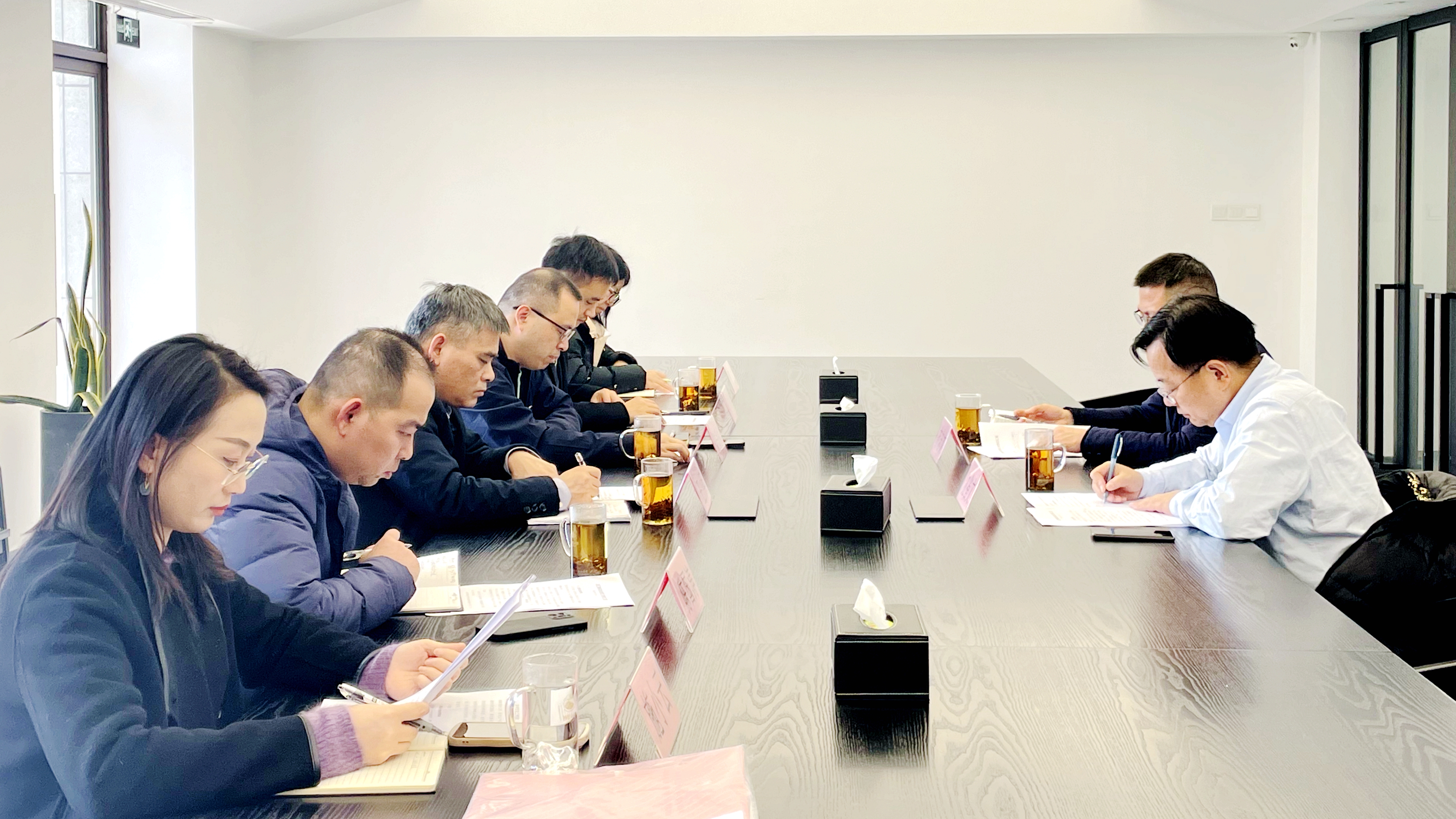 省供销社副主任沈省文带队到milan.com开展岁末年初安全生产检查